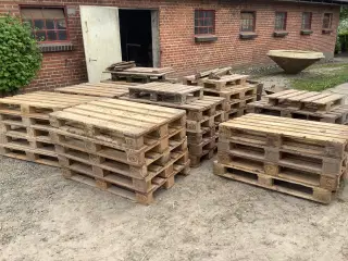 38 stk. brugte europaller sælges samlet