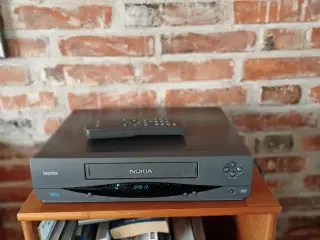 Nokia VHS video med fjernbetjening 