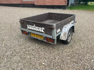 Trailer str. B 122 L 165 træ