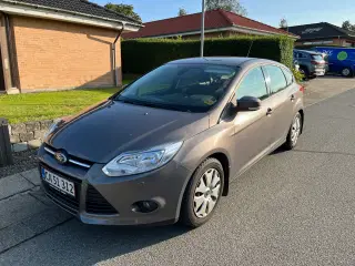 Meget velkørende Ford Focus 