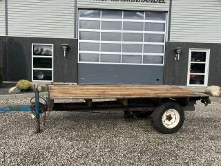 Fasterholt Tipvogn Med trælad