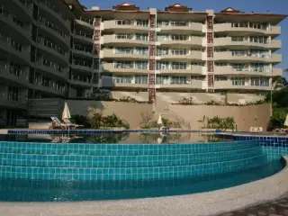 Lej bolig i Hua Hin Thailand, stor hj�rne lejlighed med havudsigt 2 balkoner, 3 sovev�relser+ 2 bad