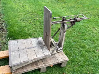 Gammel vægt