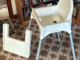 Barnestol høj hvid IKEA med aftagelig bakke