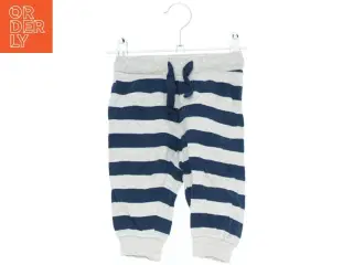 Stribede bukser (str. 74)