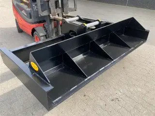 Kirk Afretterbjælke 2500 med S60 Skift med opsamlings/transportskuffe