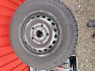 4 vinterdæk på stålfælge Ford Custom