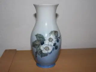 Vase og skål med brombærranke fra RC