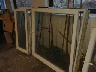 Plastvindue 64 x 125 cm 