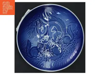 Blå og hvid porcelænstallerken fra Bing & Grøndahl (str. Ø 15 cm)