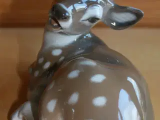 Liggende Dådyrkid, Royal Copenhagen