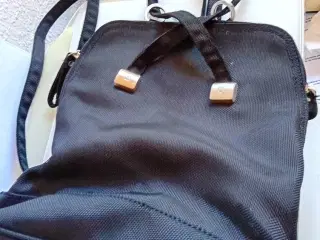 Rygtaske i sort canvas 