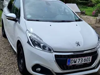 Peugeot 208 HDI Allure Sky