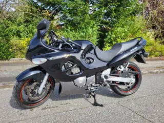 Suzuki GSX 750 F