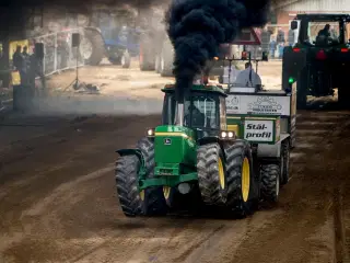 John Deere Købes 