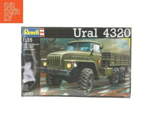 Revell Modelbyggesæt - Ural 4320 Lastbil (str. 21,5 cm)