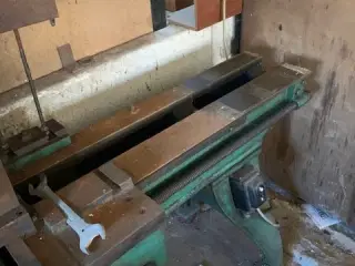  Drejebænk -  Søjlebordmaskine