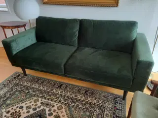 SOFA I GRØN VELOUR