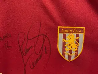 Aston villa trøje med autografer fra 2005-06 fåetT