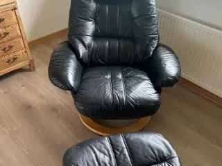 Lænestol med skammel