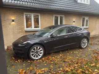 Tesla Model 3  Long Range AWD