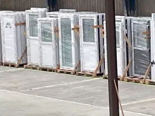 Plastdør  facadedør