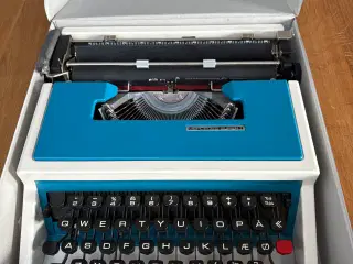 Super fed Mercedes skrivemaskine retro