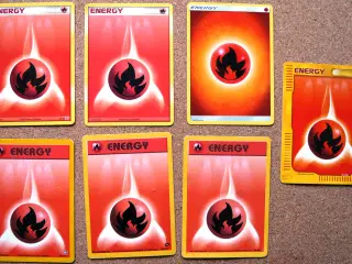 Pokemon - 7 forskellige fire energy kort (24)
