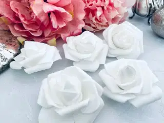 Roser hvide kunstig blomster 5 stk. 