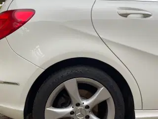 Vinterdæk på org Mercedes 17 alufælge 