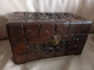 FLOT Antik hånd skåret Trækasse 25x14x14 cm