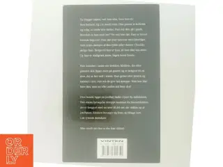Stille som i graven af Mary Higgins Clark (Bog)