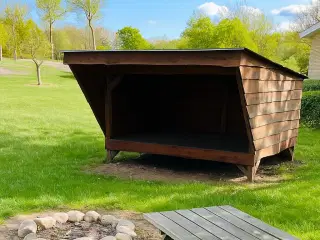 Yderst velholdt shelter