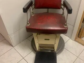Barberstol " Den lille UG "  Pris for  2 Stk