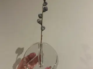 Tung og fin Solifleur vase fra Walther glass