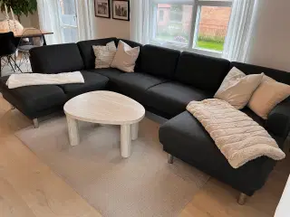 Flot mørkegrå u-sofa – nyrenset
