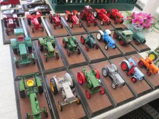 21 stk Modeltraktorer Forskellige mærker 
