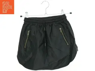 Nederdel fra Petit (str. 116 cm)