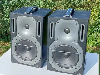Aktiv monitor Behringer B2031