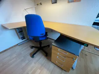 Komplet kontor indretning