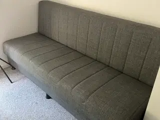 Sovesofa med opbevaring 