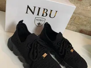 Nibu Sneakers