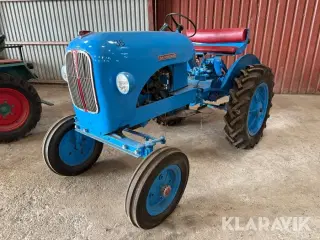 Traktor Danhorse T19