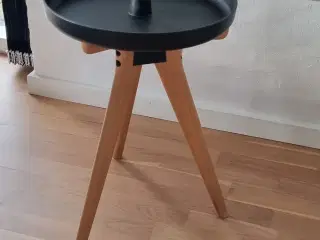 Menu flip around table 