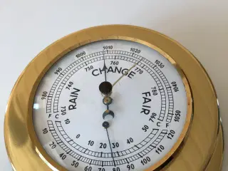 Skibsbarometer i messing