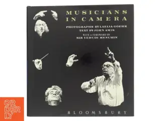 Musicians in camera (Bog)