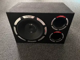 Subwoofer med indbygget forstærker