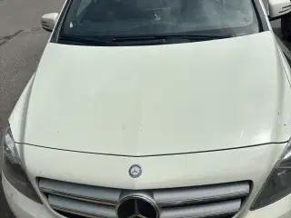 Mercedes B180d