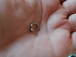 Helix øre piercing 