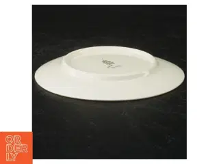 Porcelænstallerkener med blomstermotiv fra B&G